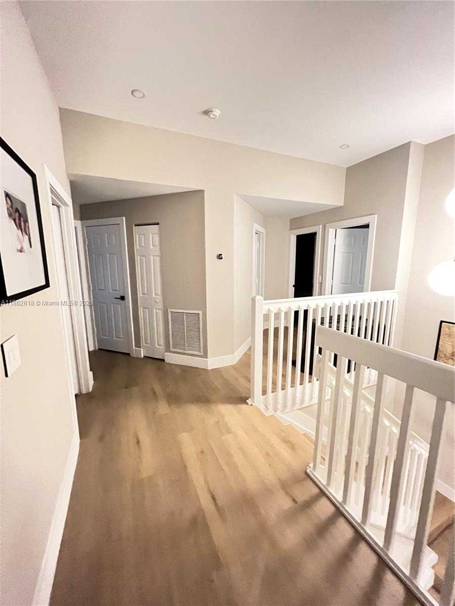 Small Image of 15628 SOUTH WEST 16TH ST, Pembroke Pines Number 19