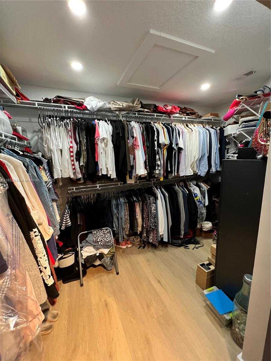 Small Image of 15628 SOUTH WEST 16TH ST, Pembroke Pines Number 23