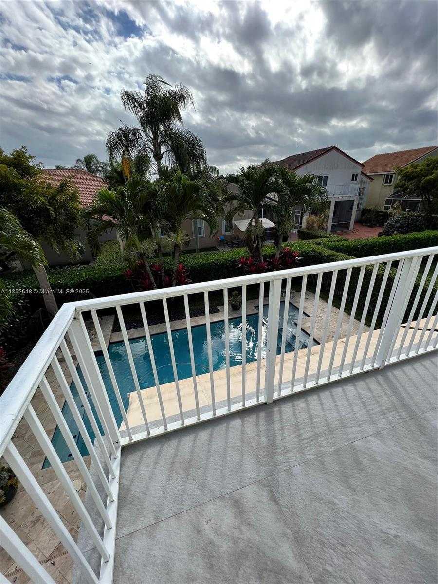 Small Image of 15628 SOUTH WEST 16TH ST, Pembroke Pines Number 30