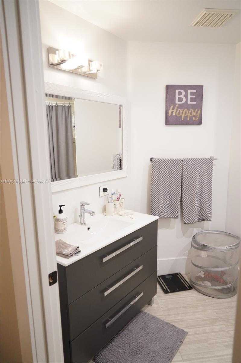 Small Image of 15628 SOUTH WEST 16TH ST, Pembroke Pines Number 35