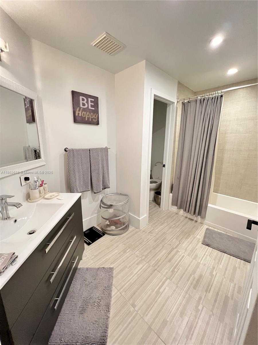 Small Image of 15628 SOUTH WEST 16TH ST, Pembroke Pines Number 36