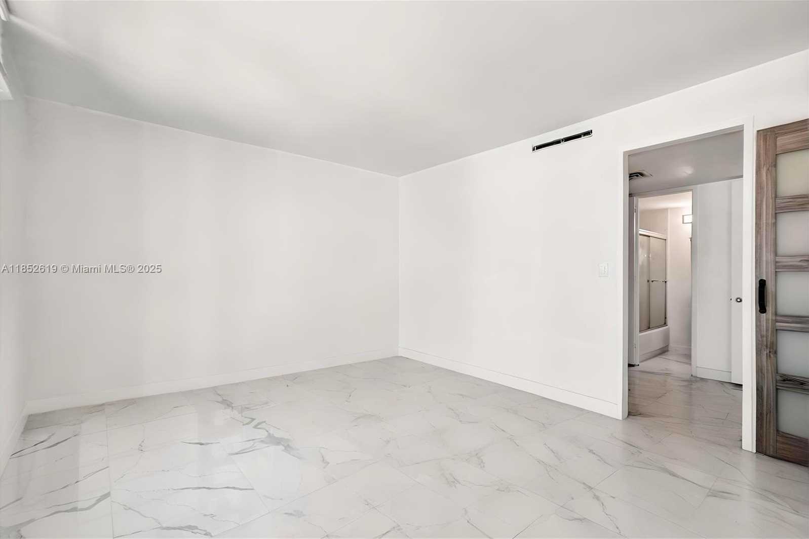 Small Image of 5055 COLLINS AVE #5A, Miami Beach Number 14