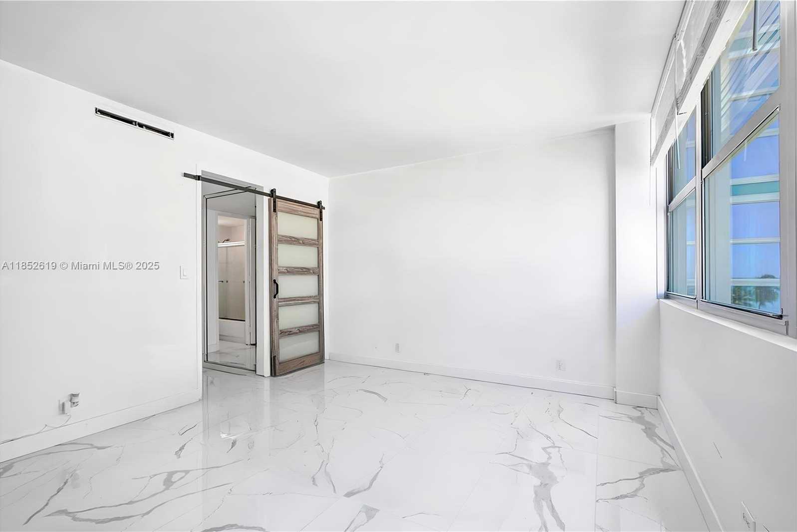 Small Image of 5055 COLLINS AVE #5A, Miami Beach Number 15