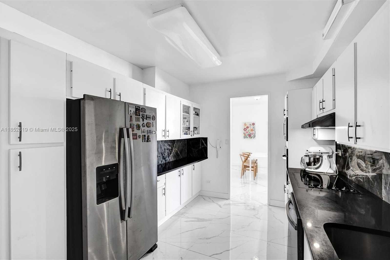 Small Image of 5055 COLLINS AVE #5A, Miami Beach Number 20