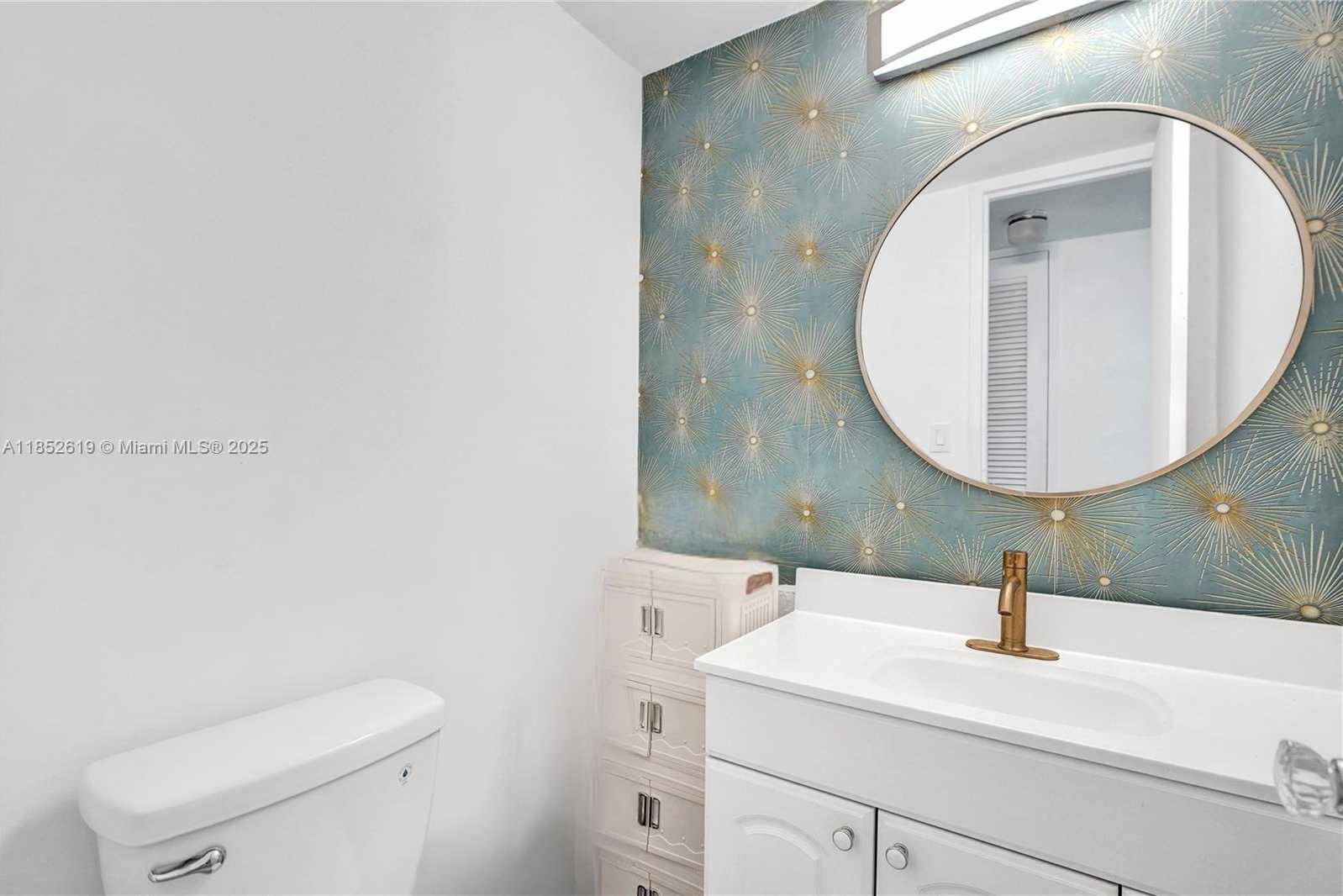 Small Image of 5055 COLLINS AVE #5A, Miami Beach Number 25