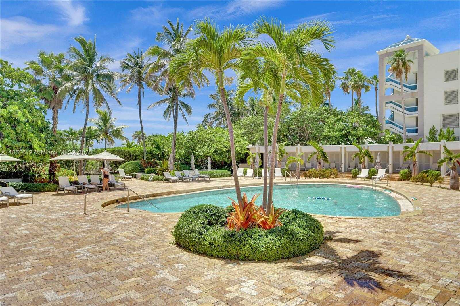 Small Image of 5055 COLLINS AVE #5A, Miami Beach Number 29