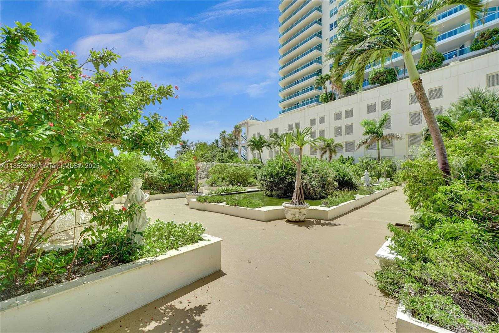 Small Image of 5055 COLLINS AVE #5A, Miami Beach Number 30