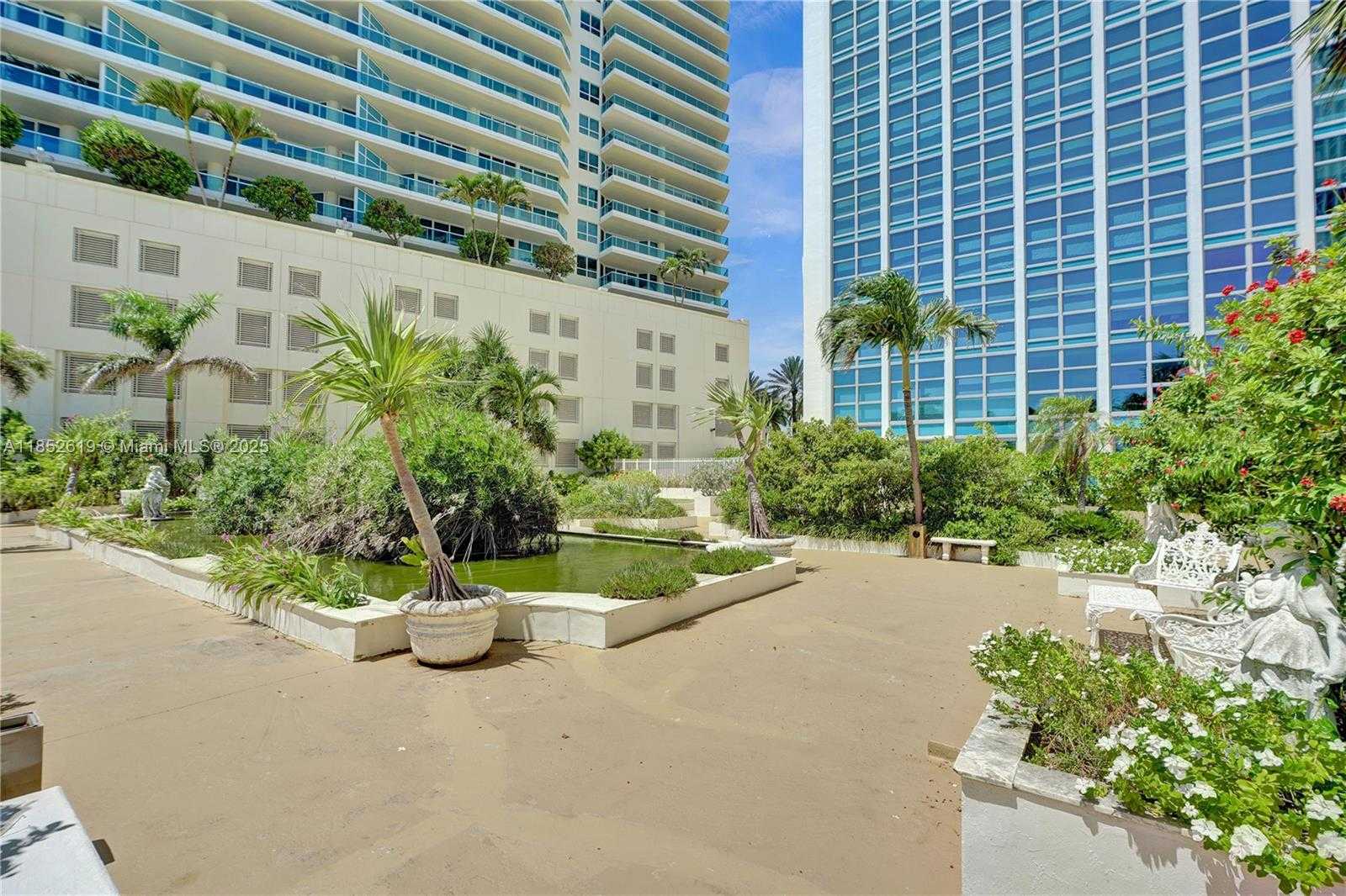 Small Image of 5055 COLLINS AVE #5A, Miami Beach Number 31
