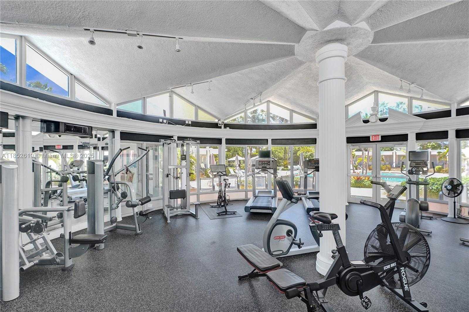 Small Image of 5055 COLLINS AVE #5A, Miami Beach Number 35
