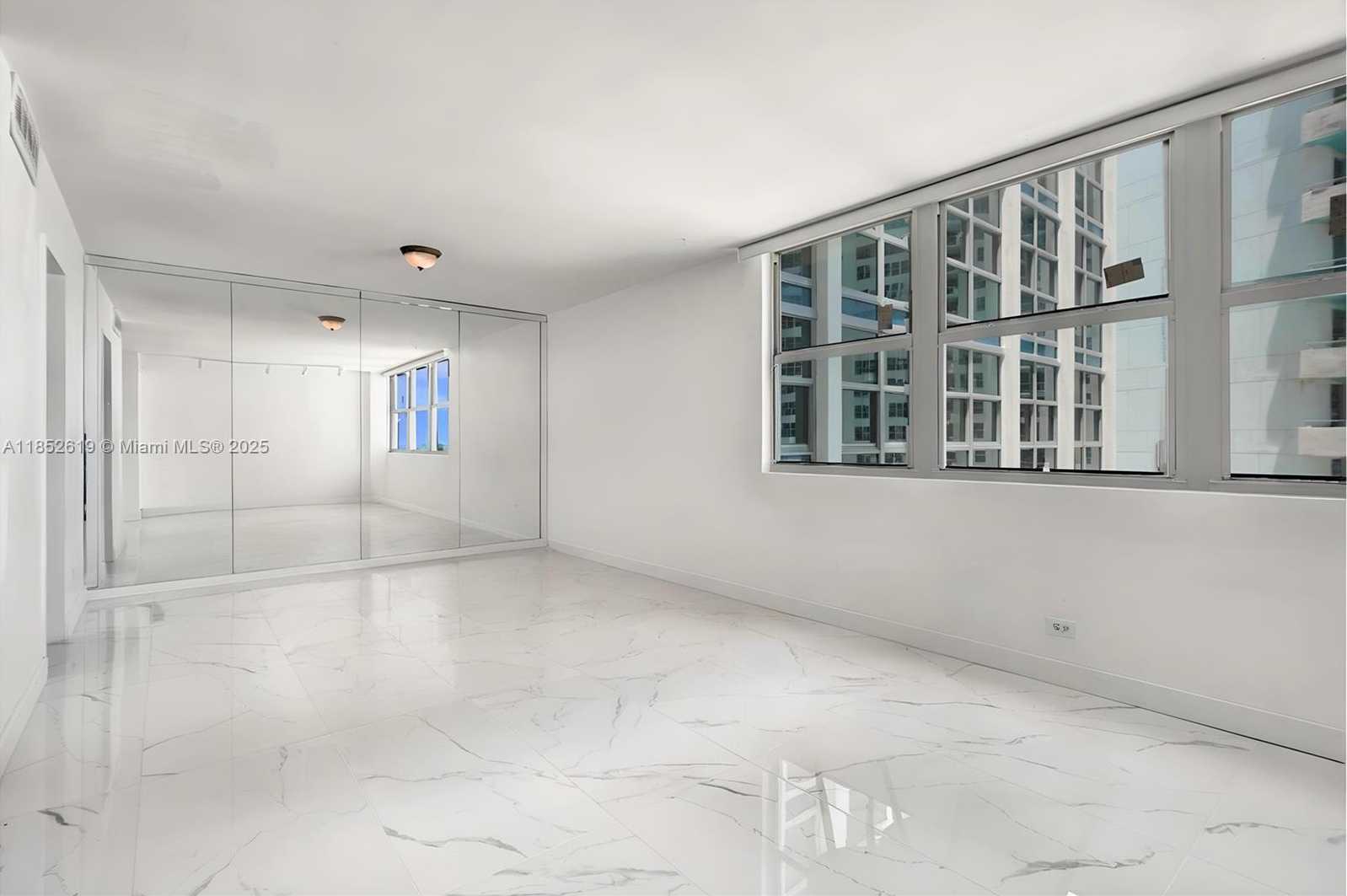 Small Image of 5055 COLLINS AVE #5A, Miami Beach Number 6