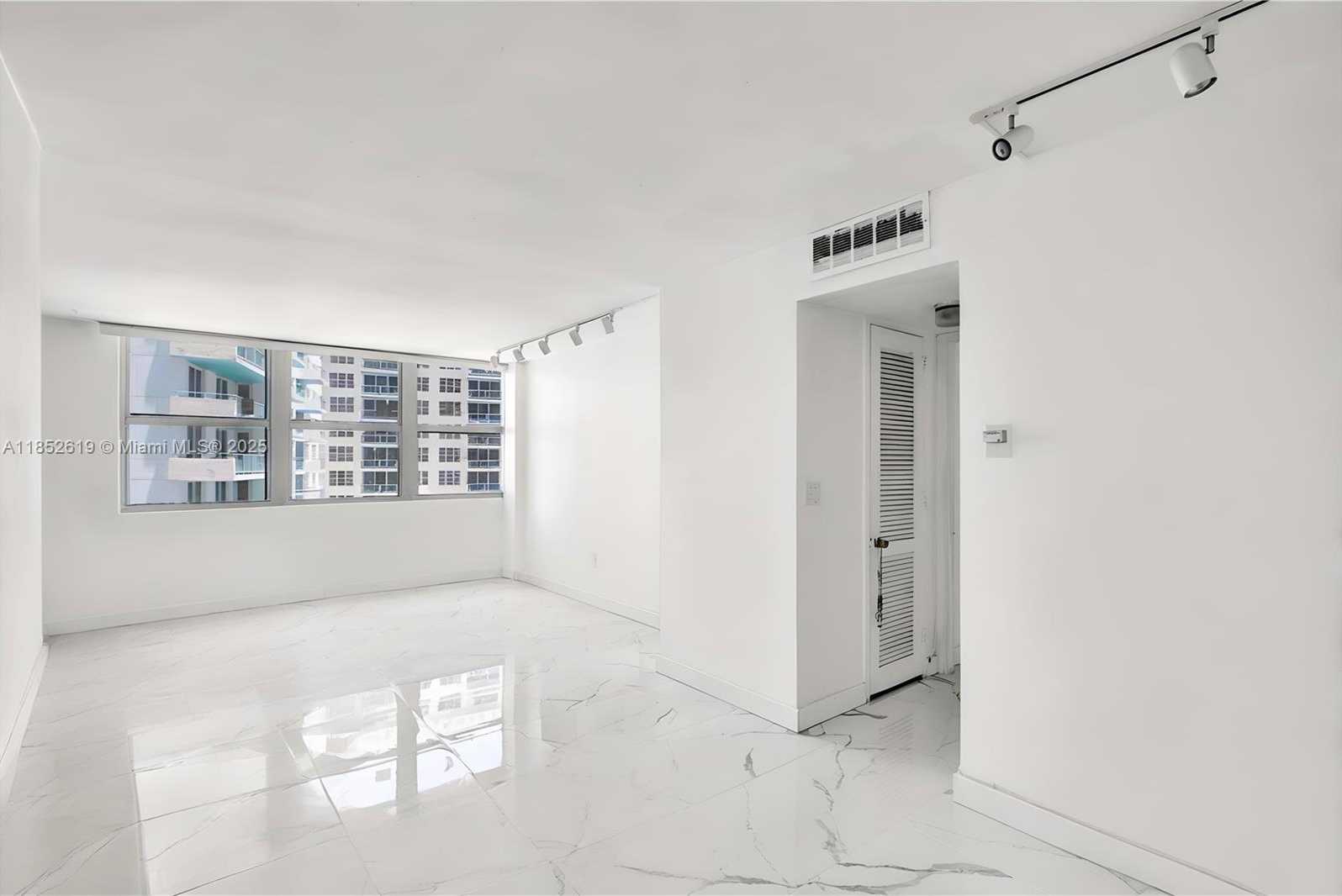 Small Image of 5055 COLLINS AVE #5A, Miami Beach Number 8