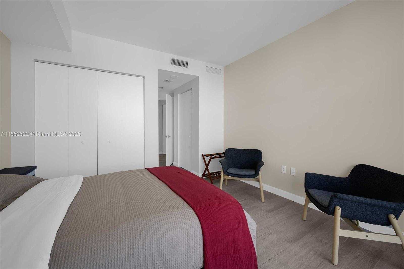 Small Image of 55 SOUTH WEST 9TH ST #3306, Miami Number 11