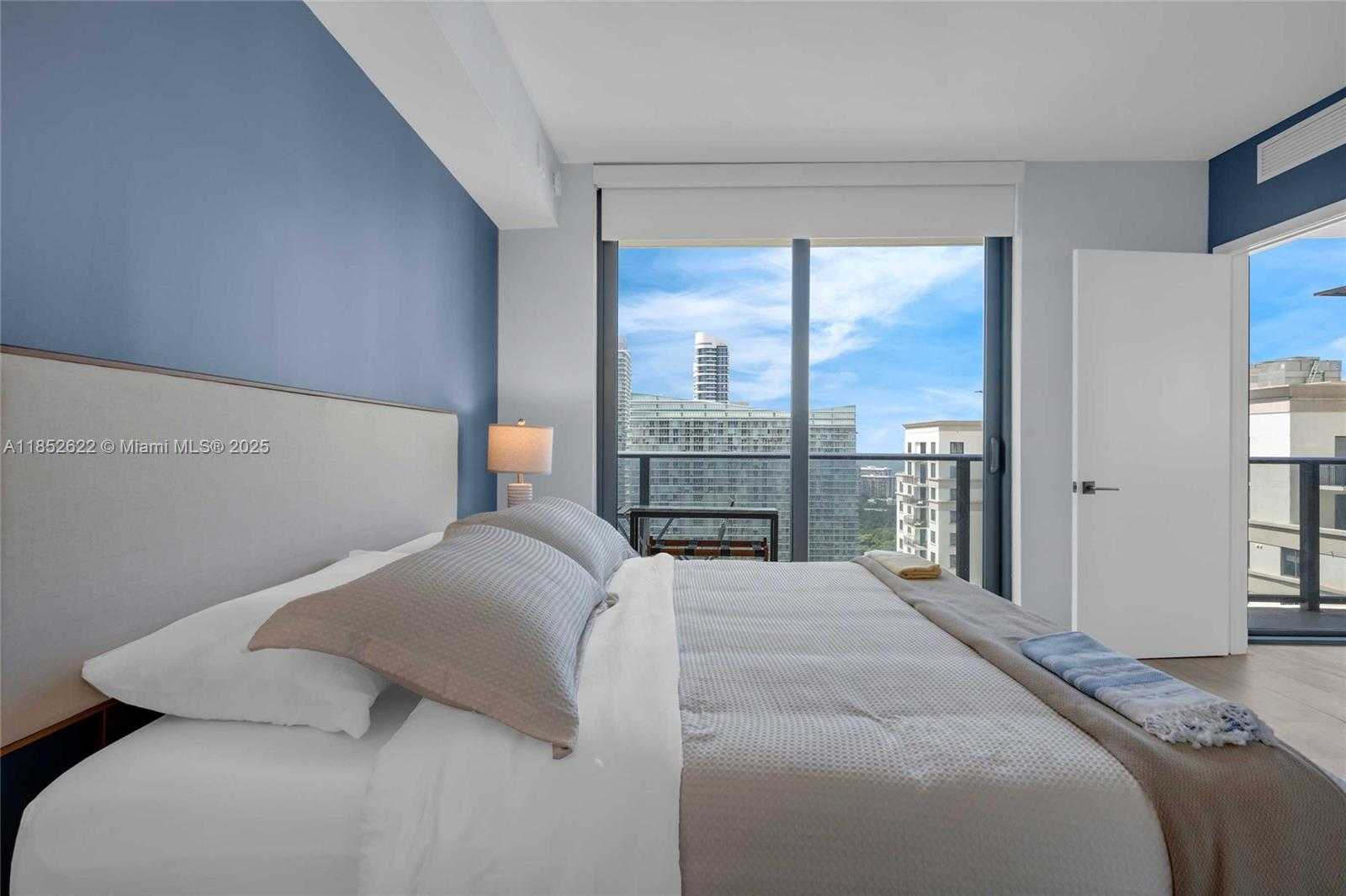 Small Image of 55 SOUTH WEST 9TH ST #3306, Miami Number 8
