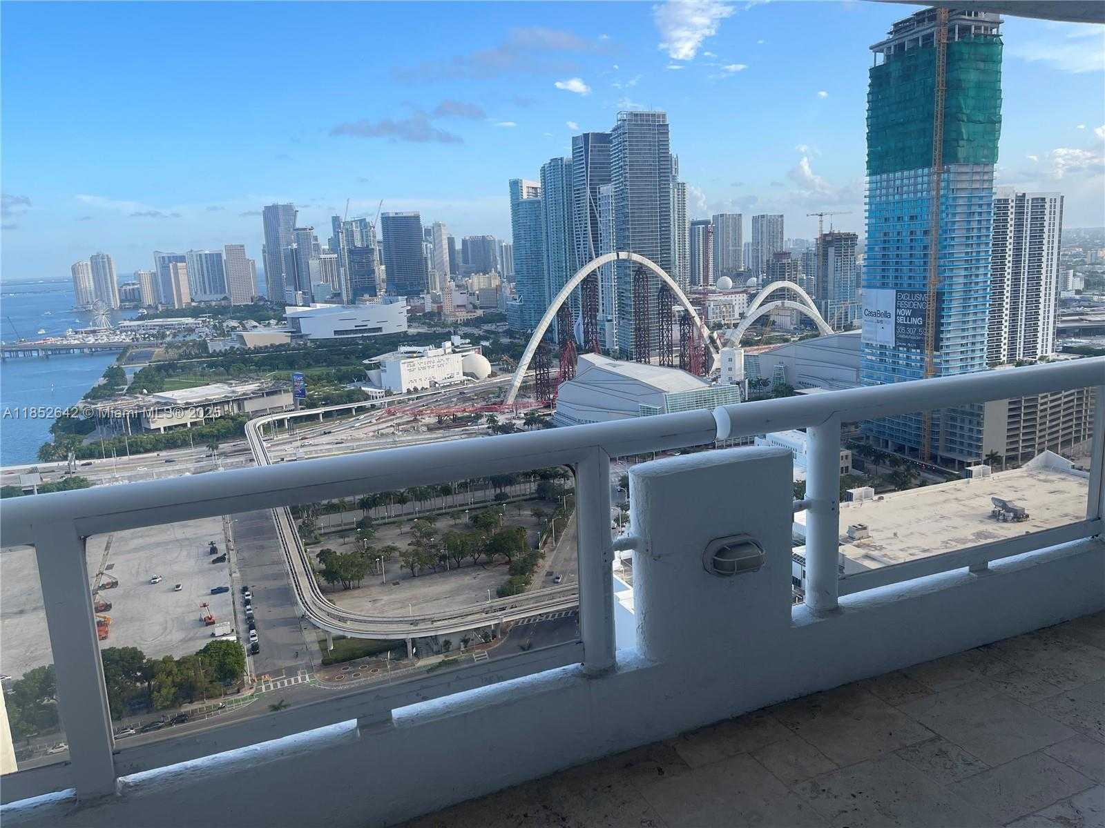 Small Image of 1717 NORTH BAYSHORE DR #B-4155, Miami Number 7