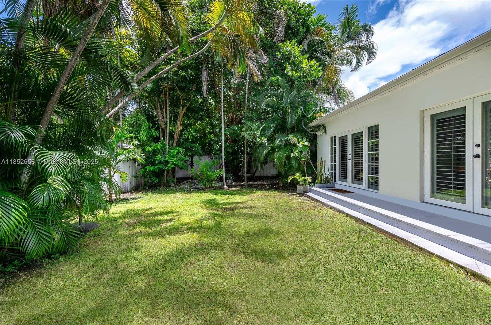 Small Image of 535 NORTH EAST 51ST ST, Miami Number 19