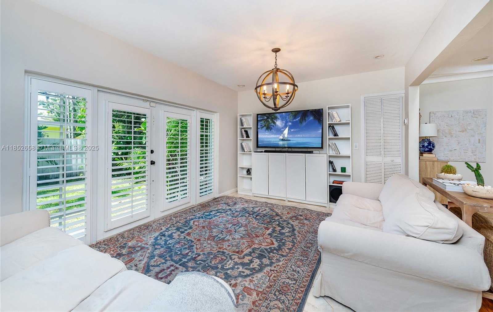 Small Image of 535 NORTH EAST 51ST ST, Miami Number 3