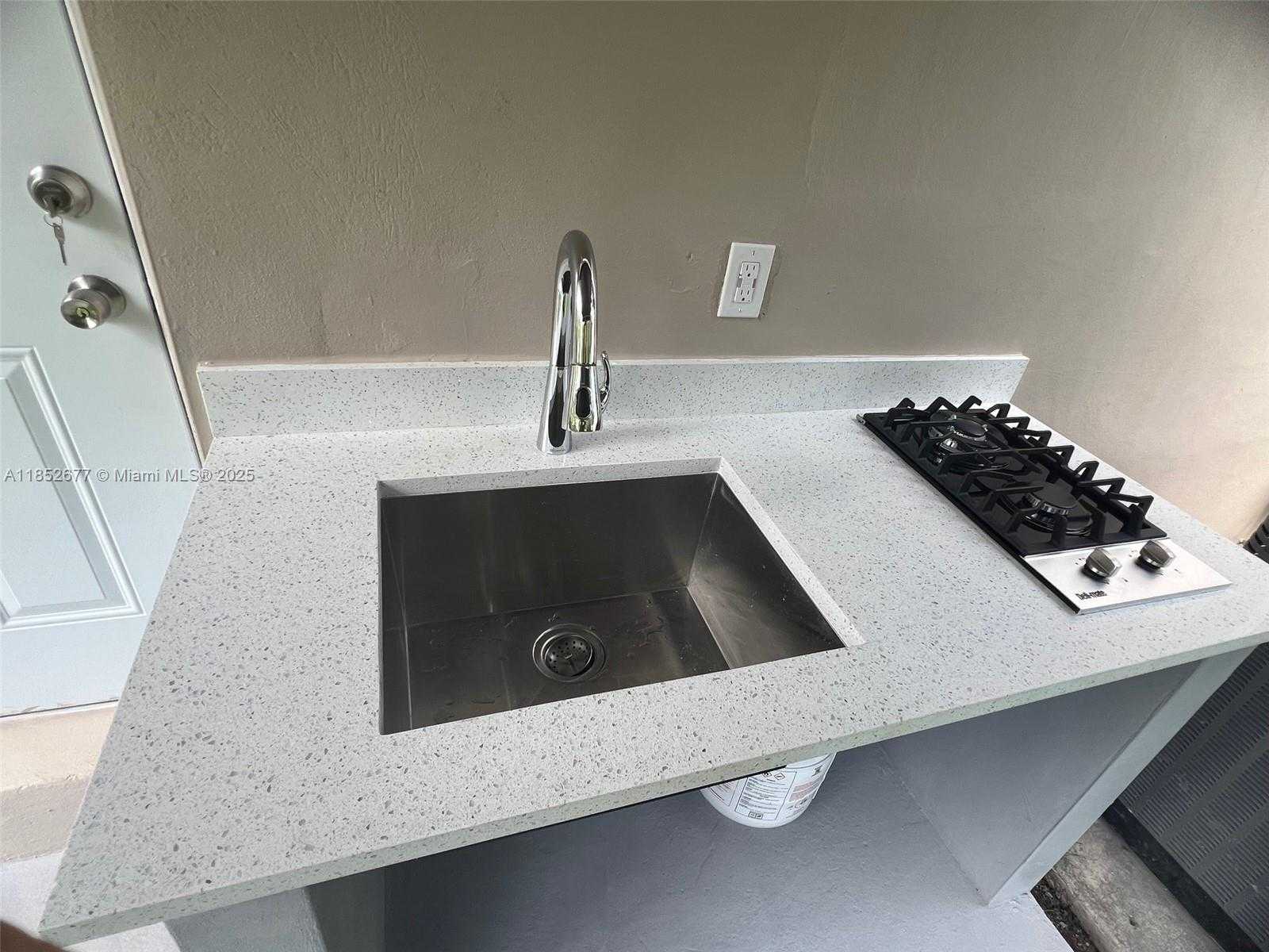Small Image of 5004 SOUTH WEST 140TH CT #A, Miami Number 12