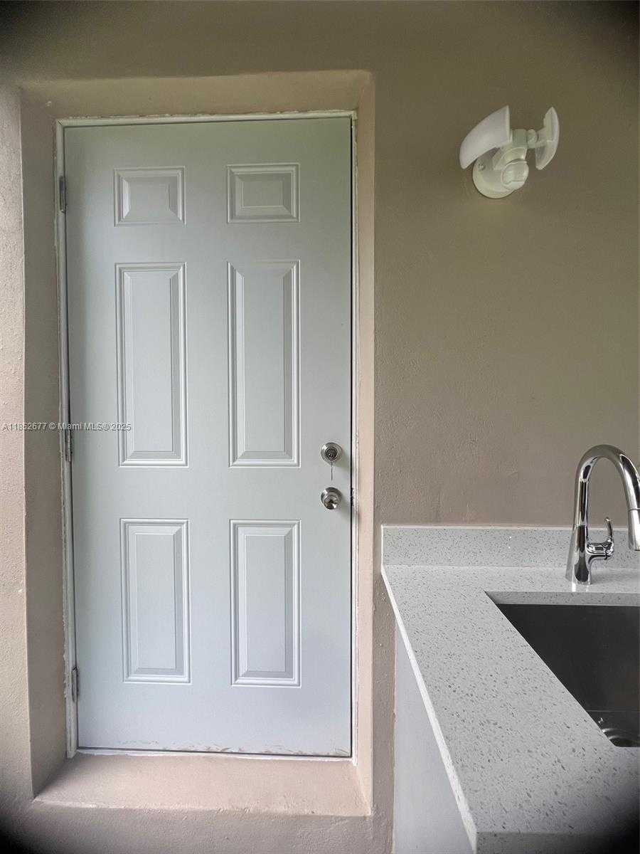Small Image of 5004 SOUTH WEST 140TH CT #A, Miami Number 13