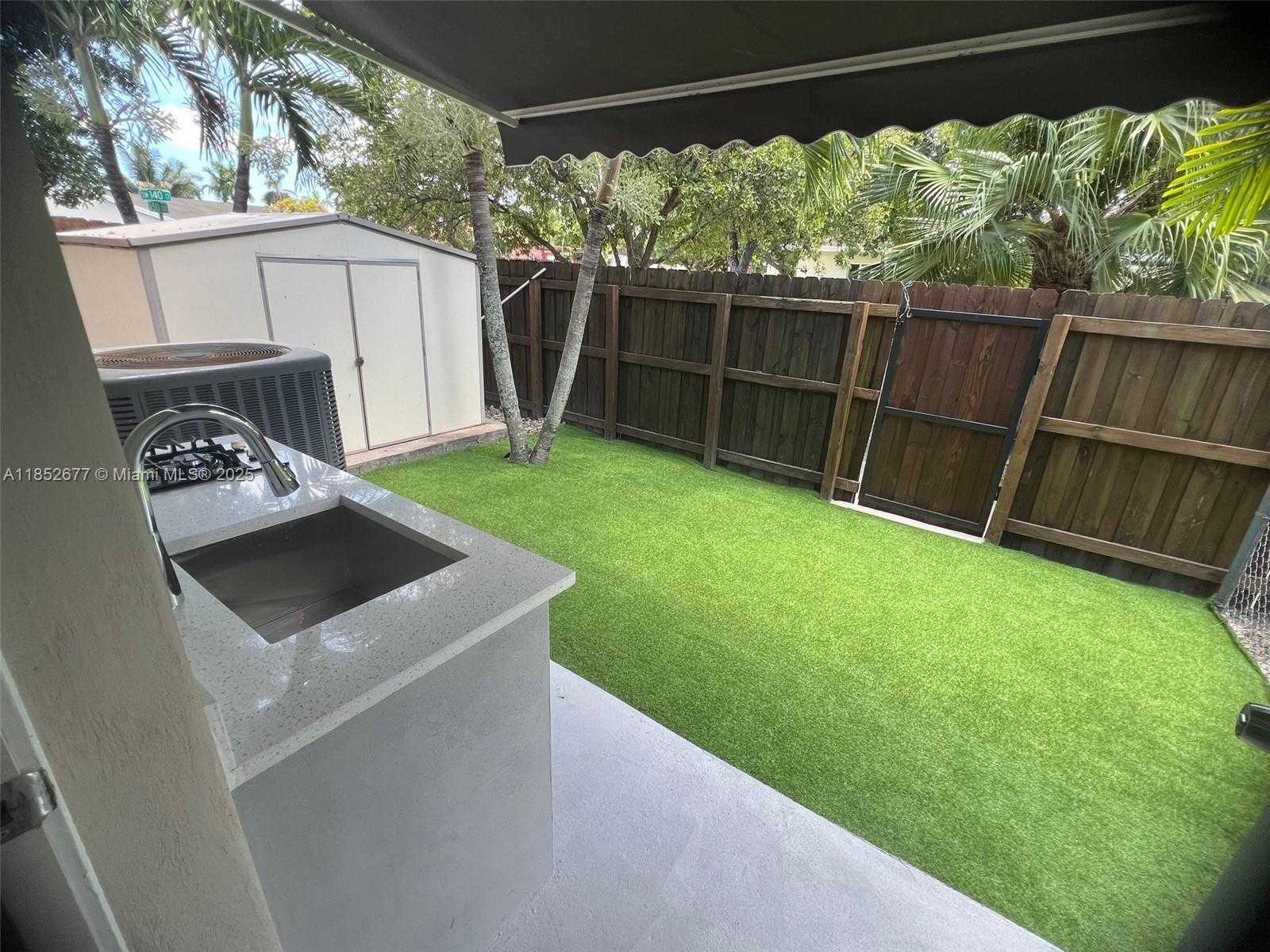 Small Image of 5004 SOUTH WEST 140TH CT #A, Miami Number 15