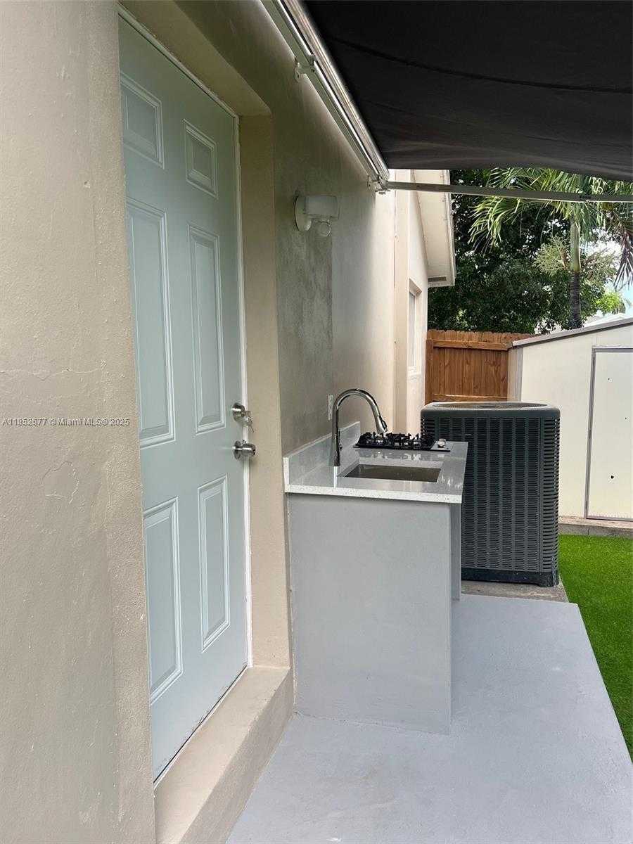 Small Image of 5004 SOUTH WEST 140TH CT #A, Miami Number 2