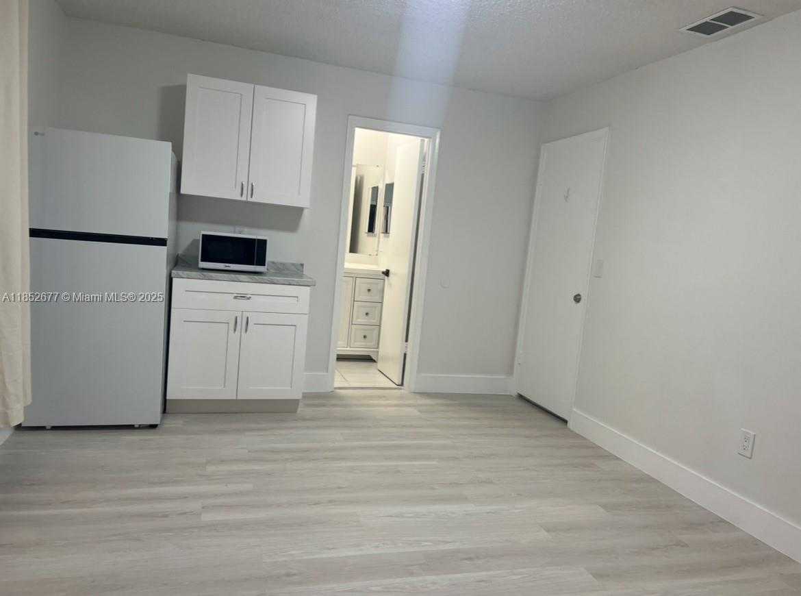 Small Image of 5004 SOUTH WEST 140TH CT #A, Miami Number 27