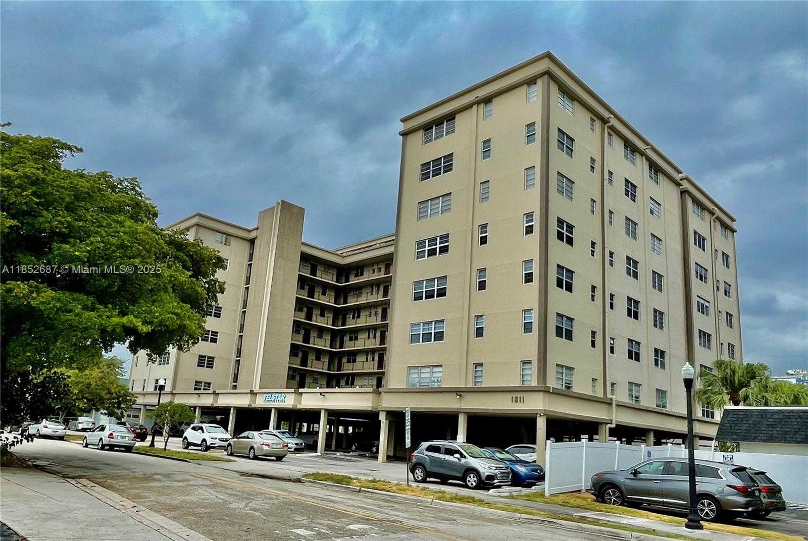 Small Image of 1811 JEFFERSON ST #708, Hollywood Number 2