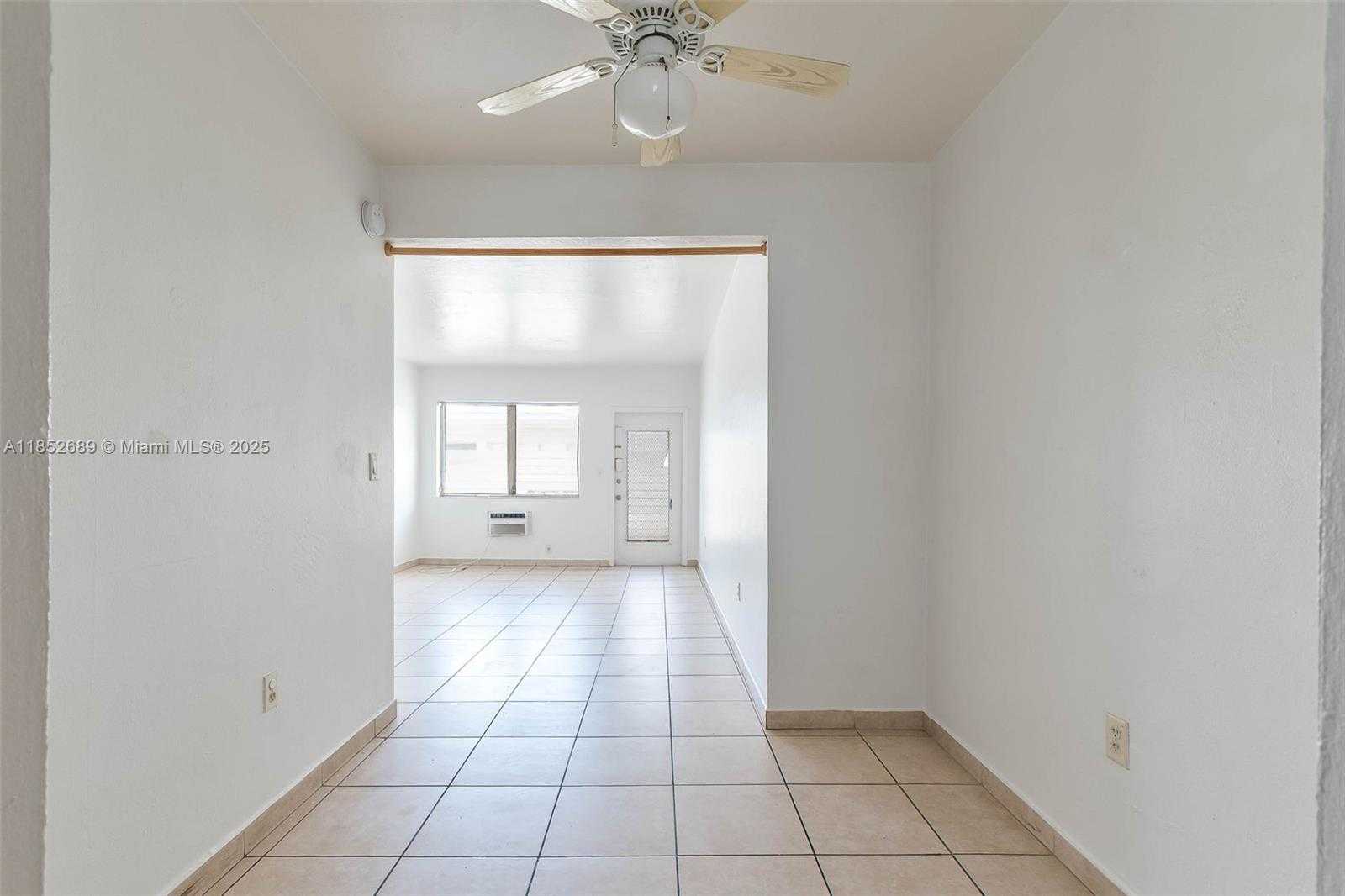 Small Image of 934 MERIDIAN AVE #15, Miami Beach Number 10