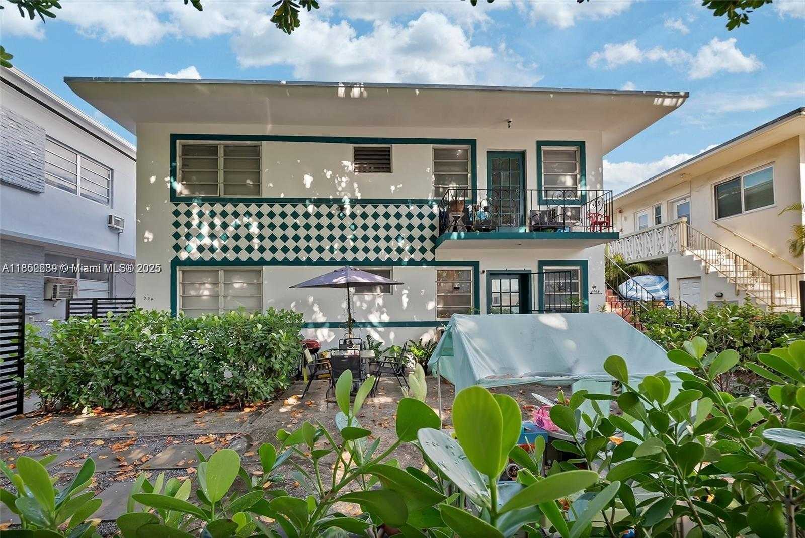 Small Image of 934 MERIDIAN AVE #15, Miami Beach Number 17