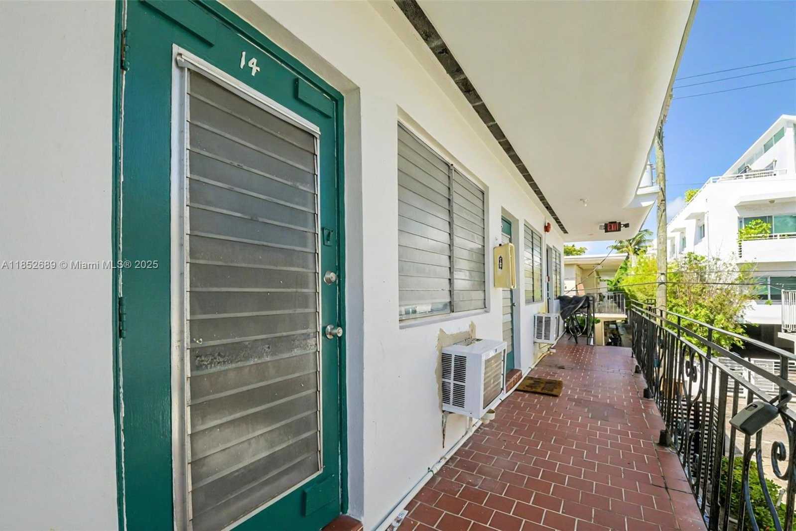 Small Image of 934 MERIDIAN AVE #15, Miami Beach Number 18