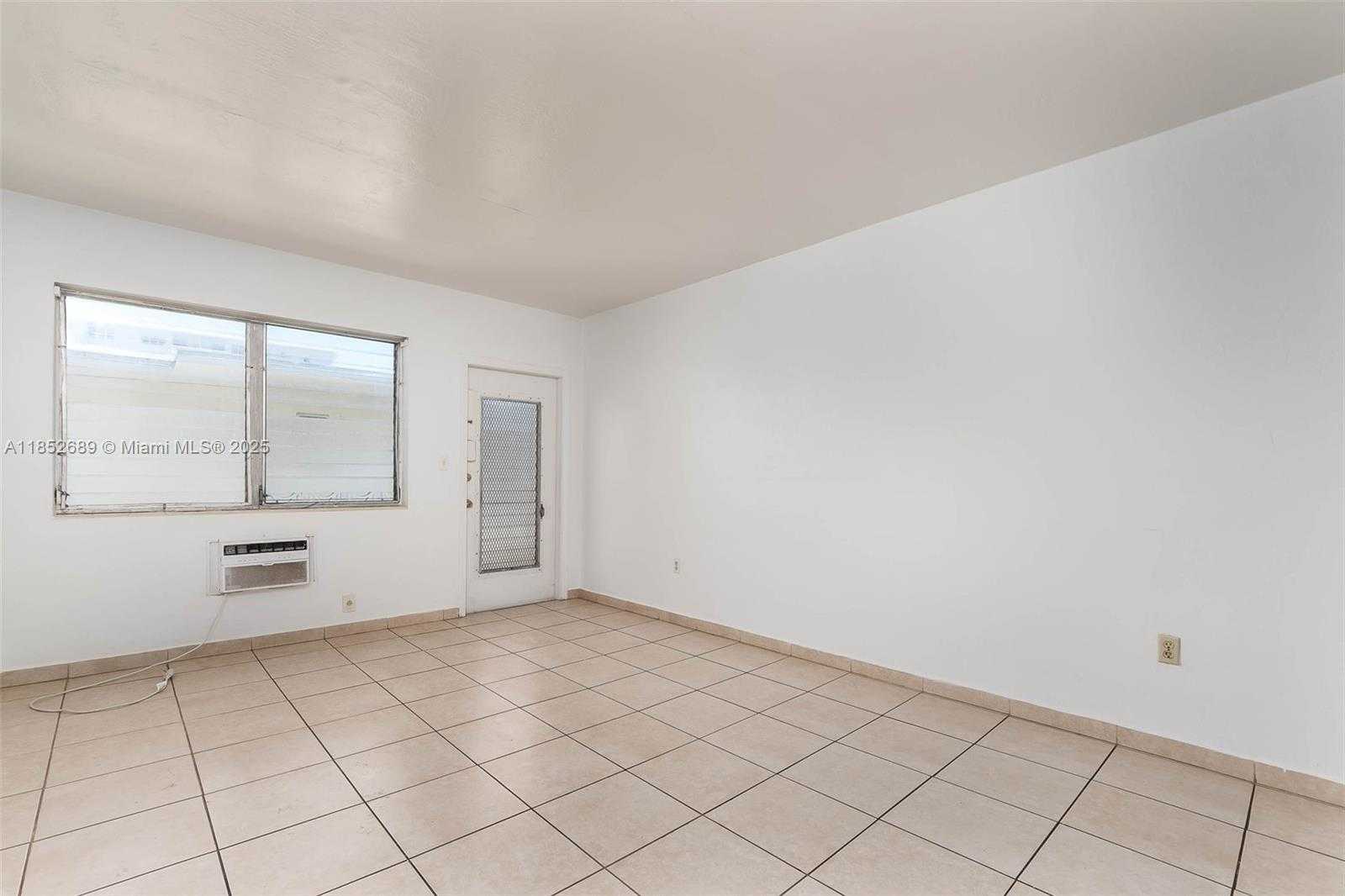Small Image of 934 MERIDIAN AVE #15, Miami Beach Number 6