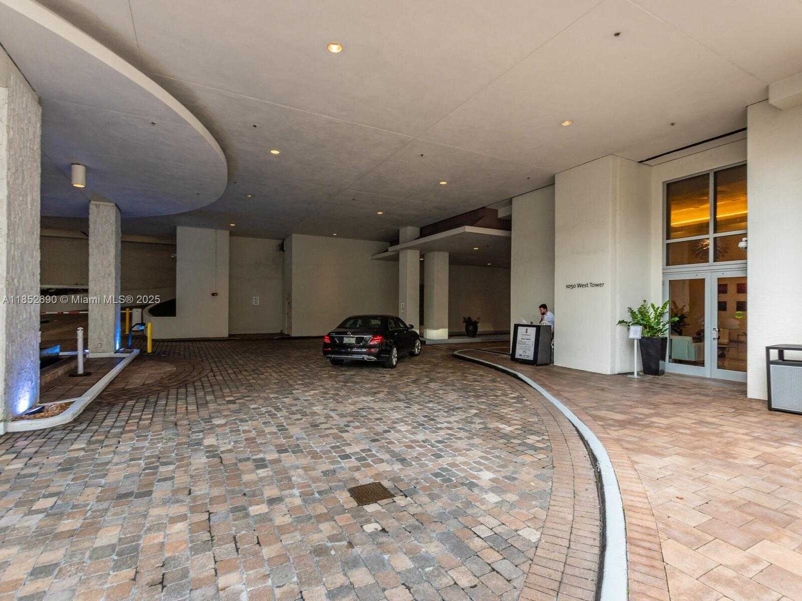 Small Image of 1060 BRICKELL AVE #1413, Miami Number 23