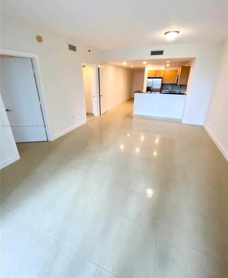 Small Image of 1060 BRICKELL AVE #1413, Miami Number 6