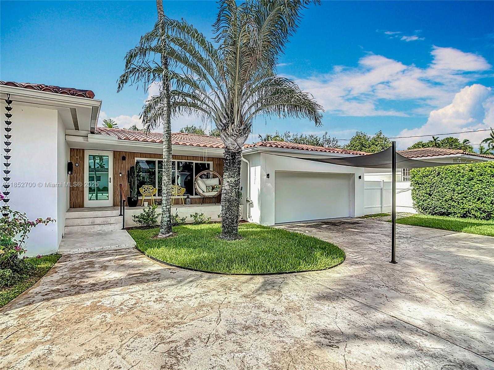Small Image of 1080 NORTH EAST 104TH ST, Miami Shores Number 12