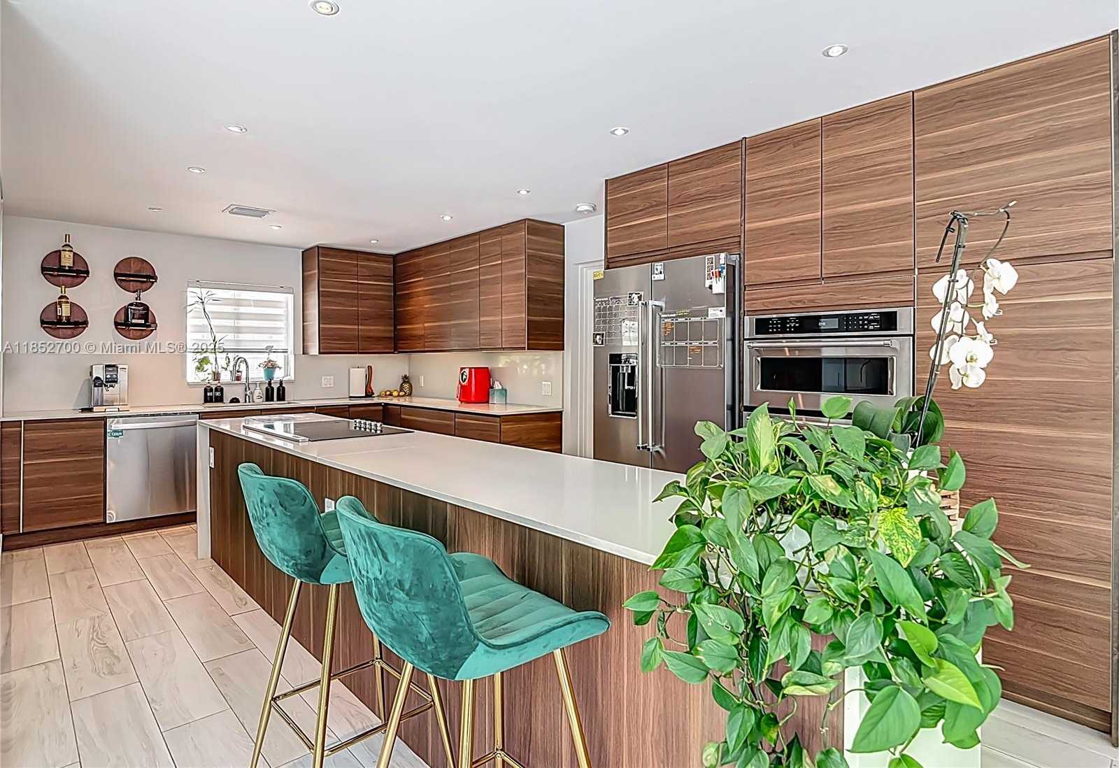 Small Image of 1080 NORTH EAST 104TH ST, Miami Shores Number 8