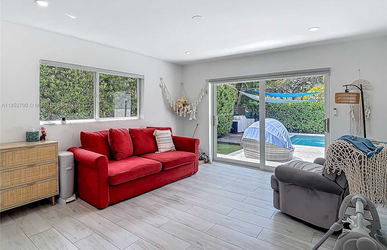 Small Image of 1080 NORTH EAST 104TH ST, Miami Shores Number 9