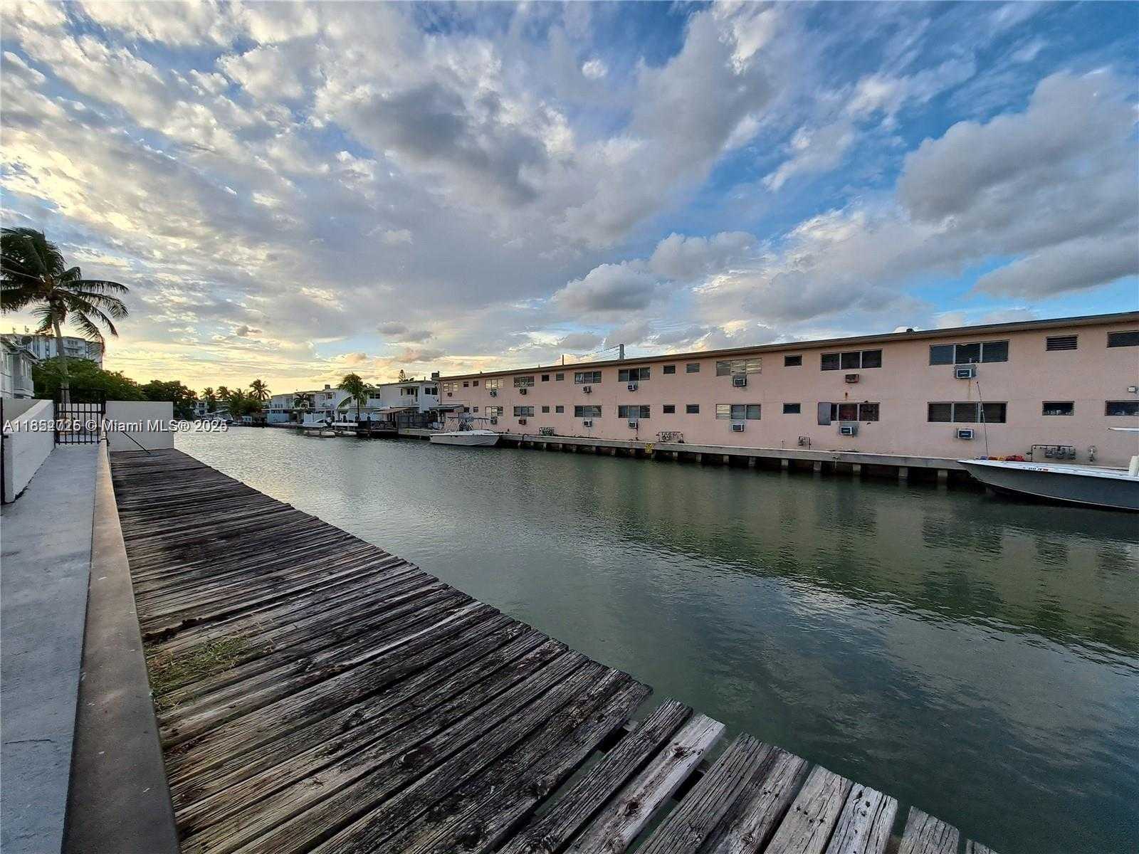 Small Image of 7150 INDIAN CREEK DR #506, Miami Beach Number 11