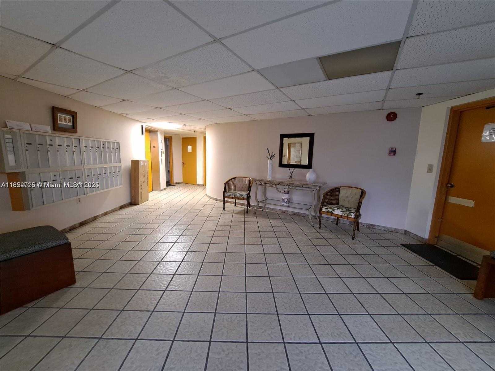 Small Image of 7150 INDIAN CREEK DR #506, Miami Beach Number 13