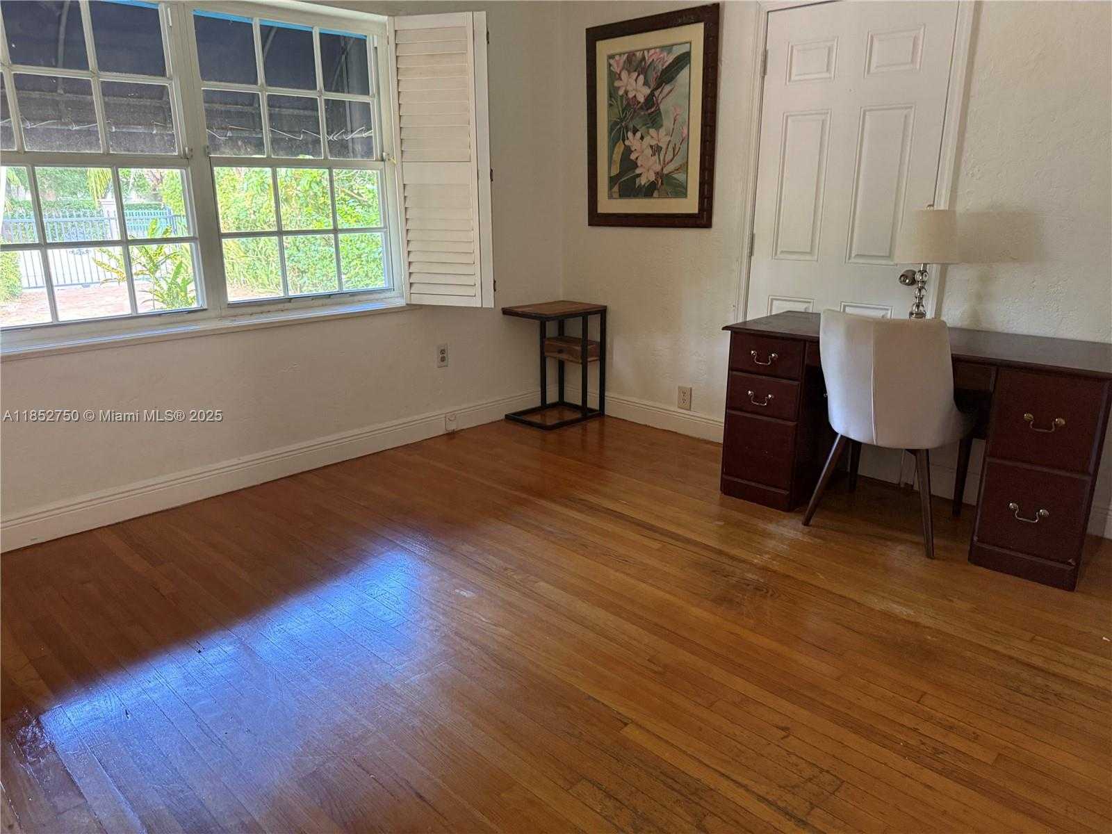 Small Image of 3030 SW 57th Ave, Miami, FL 33155, USA Number 12