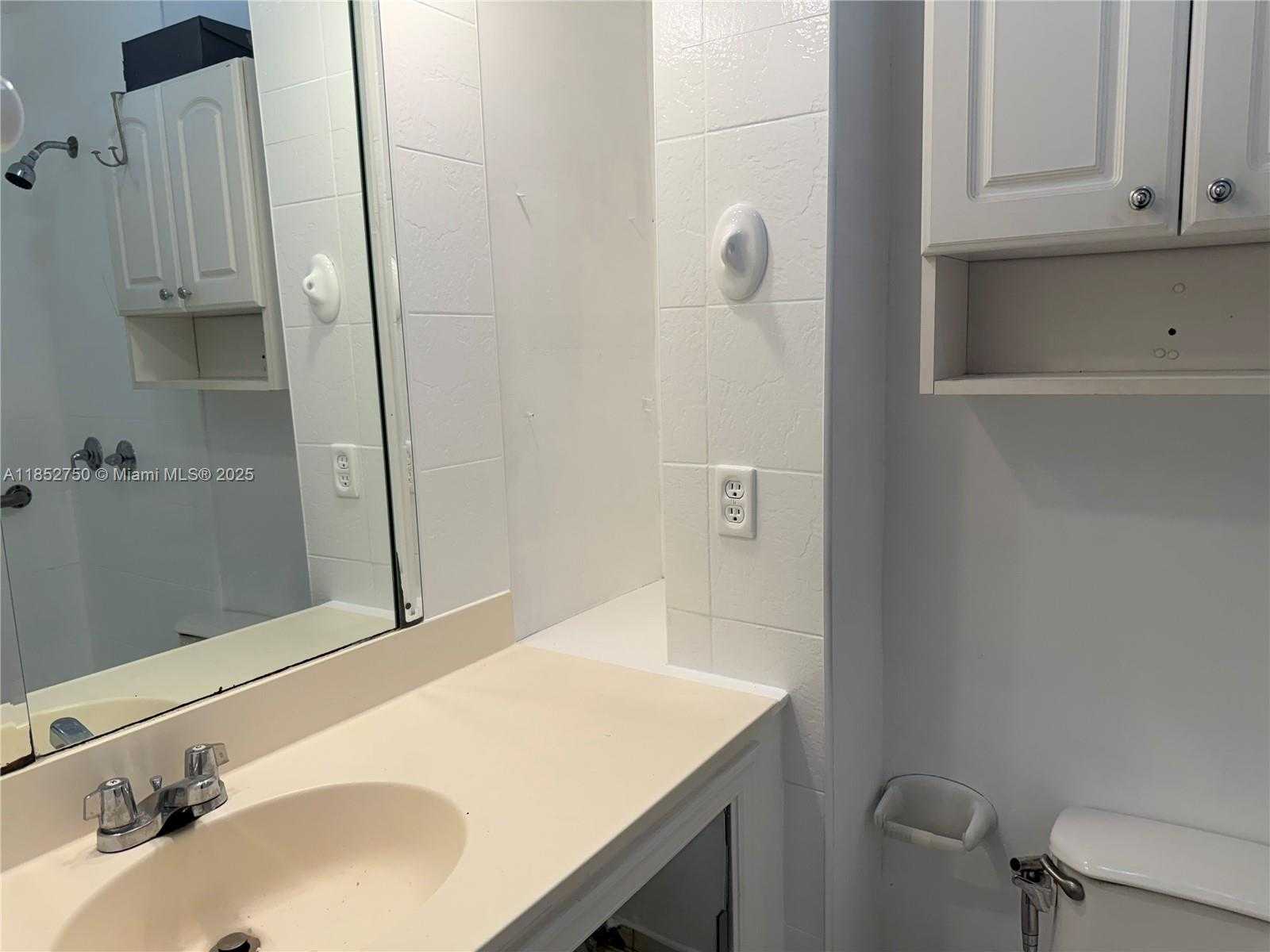 Small Image of 3030 SW 57th Ave, Miami, FL 33155, USA Number 14