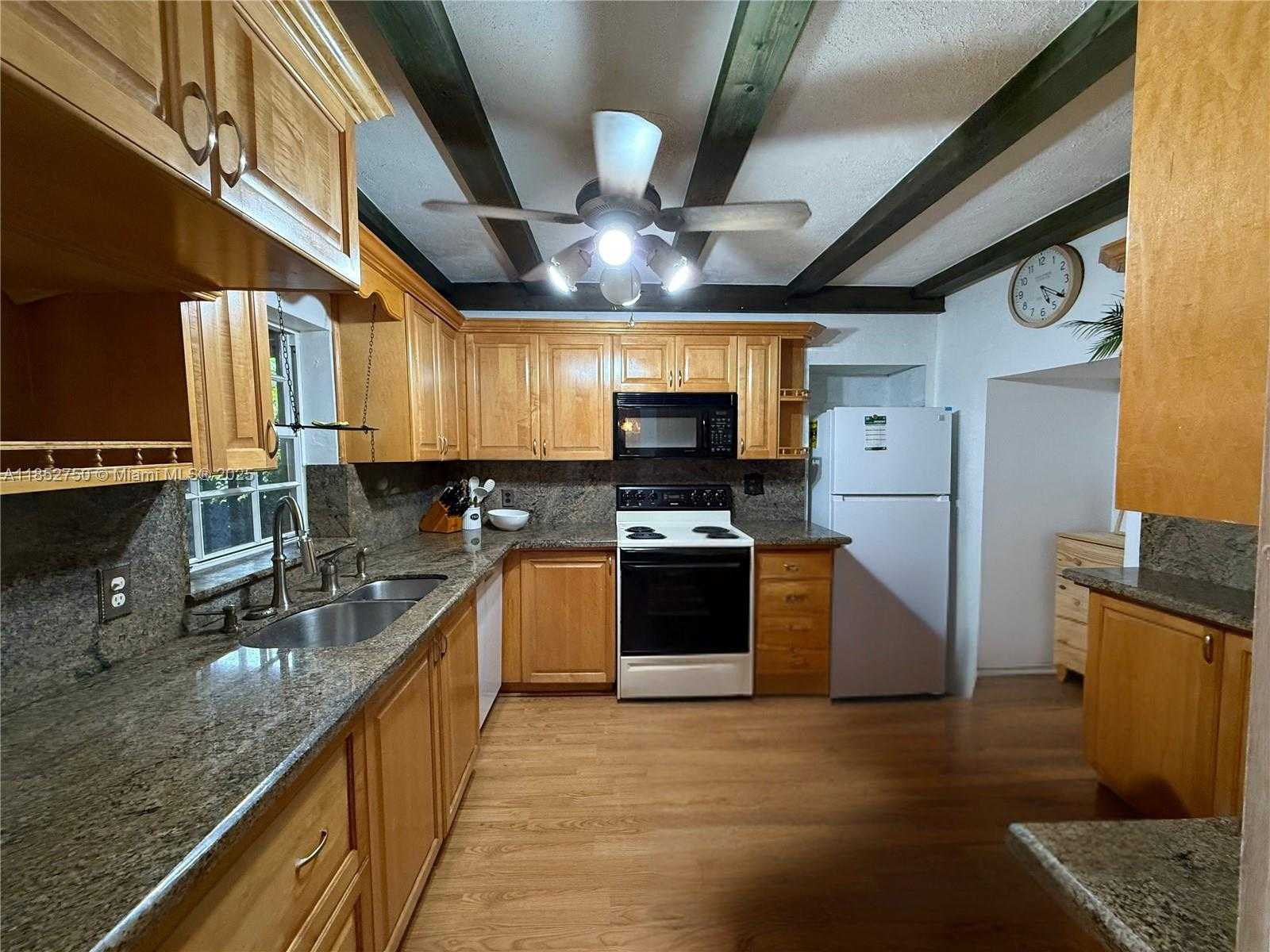 Small Image of 3030 SW 57th Ave, Miami, FL 33155, USA Number 21