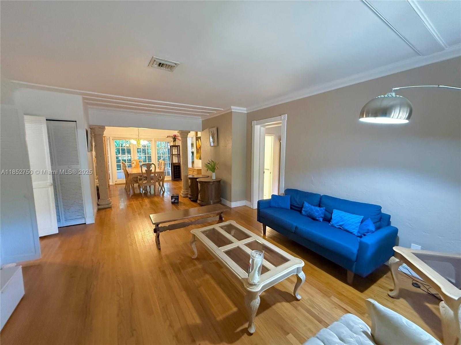 Small Image of 3030 SW 57th Ave, Miami, FL 33155, USA Number 4