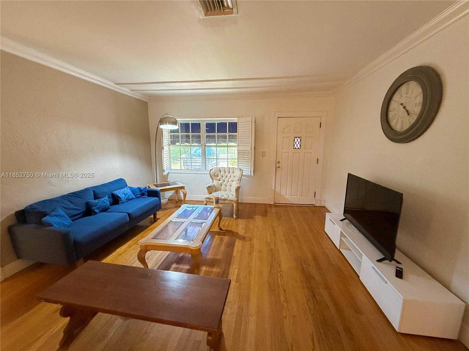 Small Image of 3030 SW 57th Ave, Miami, FL 33155, USA Number 5