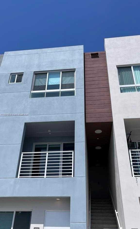 Small Image of 2535 NORTH EAST 193RD ST #3204, Miami Number 2