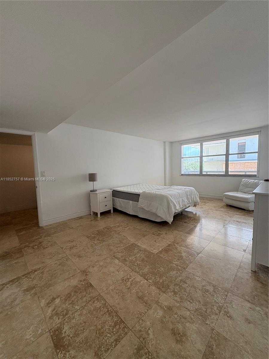 Small Image of 6039 COLLINS AVE #409, Miami Beach Number 13