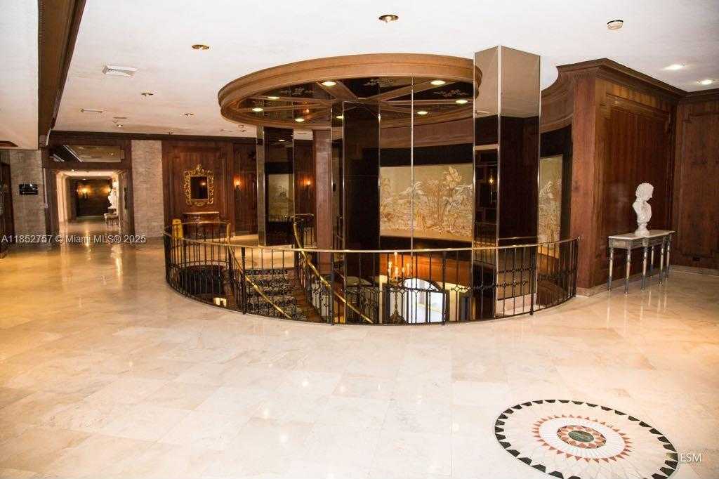 Small Image of 6039 COLLINS AVE #409, Miami Beach Number 16