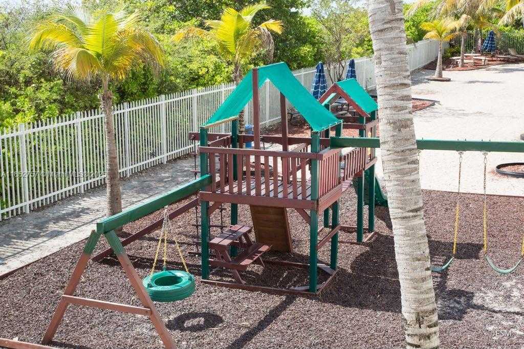 Small Image of 6039 COLLINS AVE #409, Miami Beach Number 17