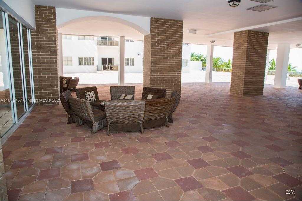 Small Image of 6039 COLLINS AVE #409, Miami Beach Number 21