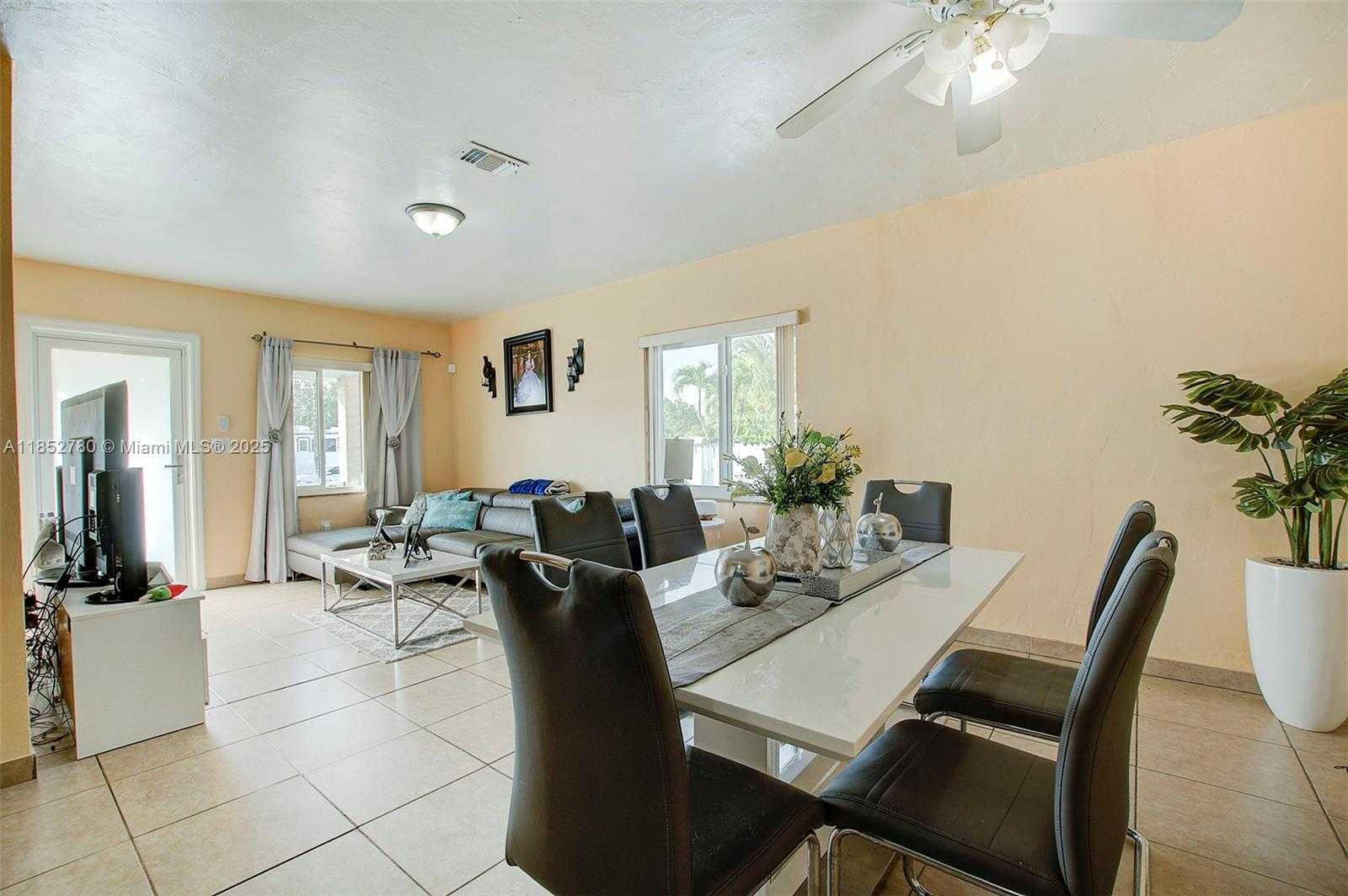Small Image of 1721 SOUTH WEST 75TH AVE RD, Miami Number 4