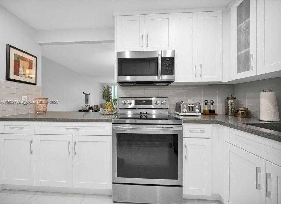 Small Image of 2851 NORTH EAST 183RD ST #111E, Aventura Number 15