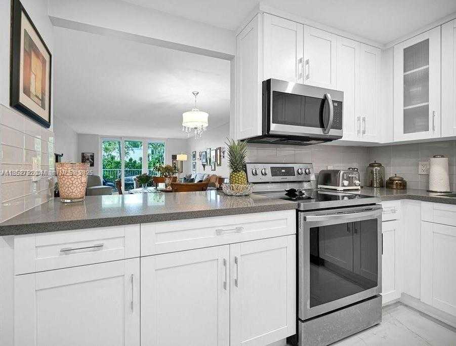 Small Image of 2851 NORTH EAST 183RD ST #111E, Aventura Number 17